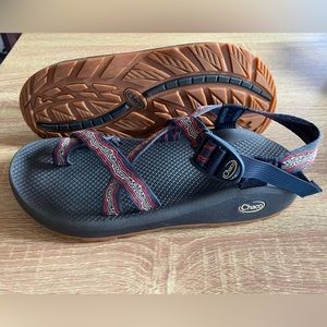 Men’s Chacos Size 11